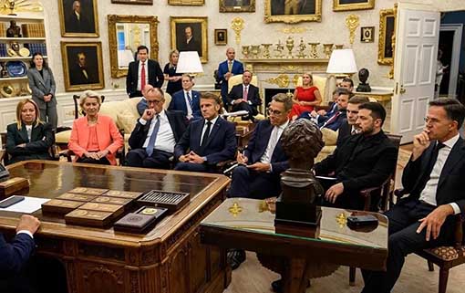 Trump und der Rest Sa sitzen sie und glotzen blöde
